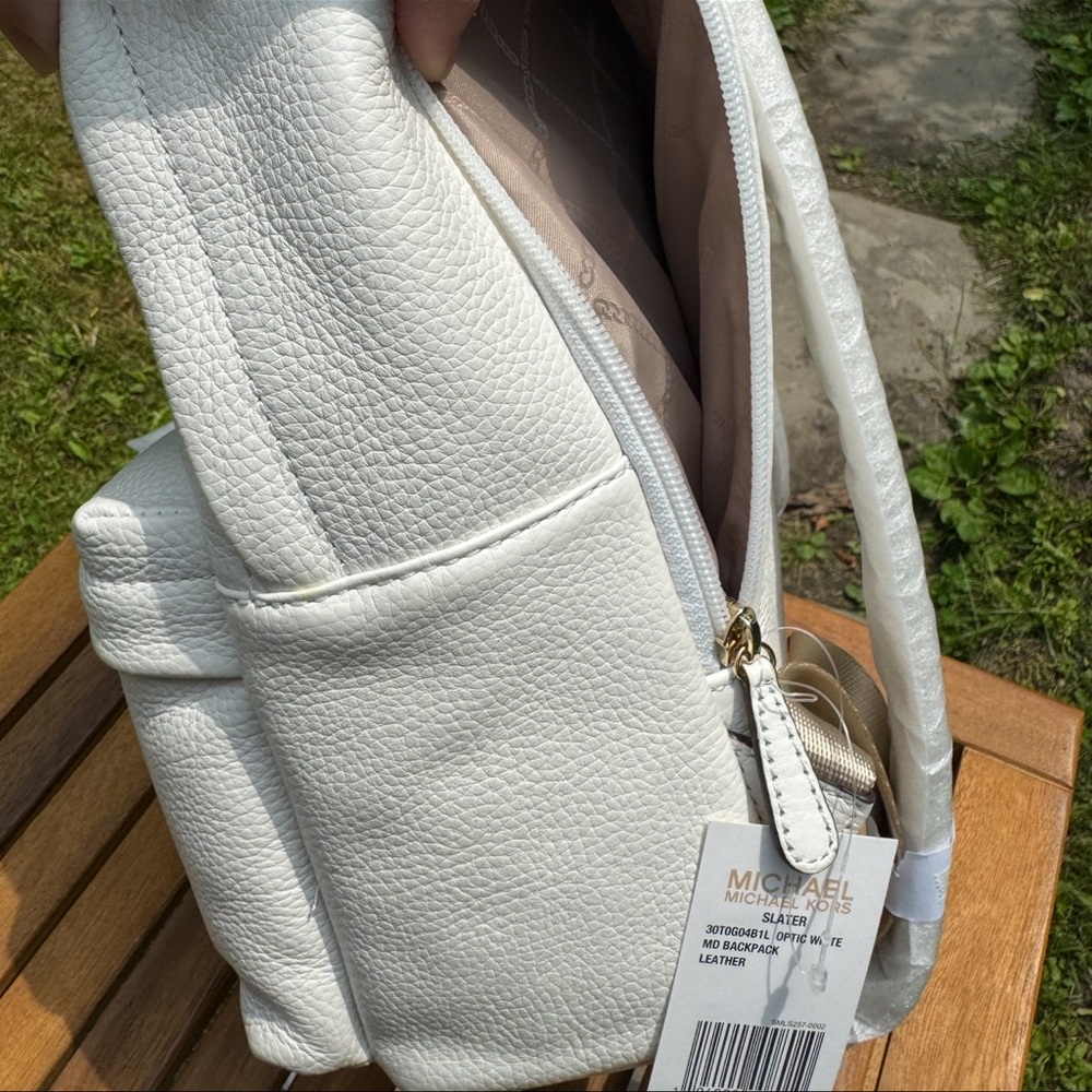 Michael Kors Slater Medium Pebbled Leather Backpack Optic White - Picture 4 of 16